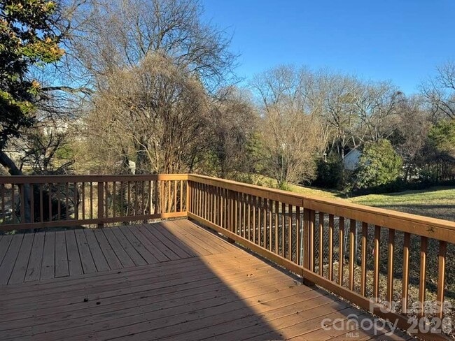 Building Photo - 70 Crowell Dr NW