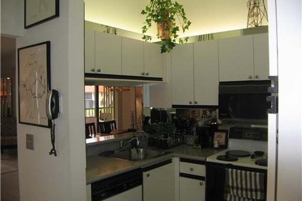Building Photo - 5475 Verona Dr