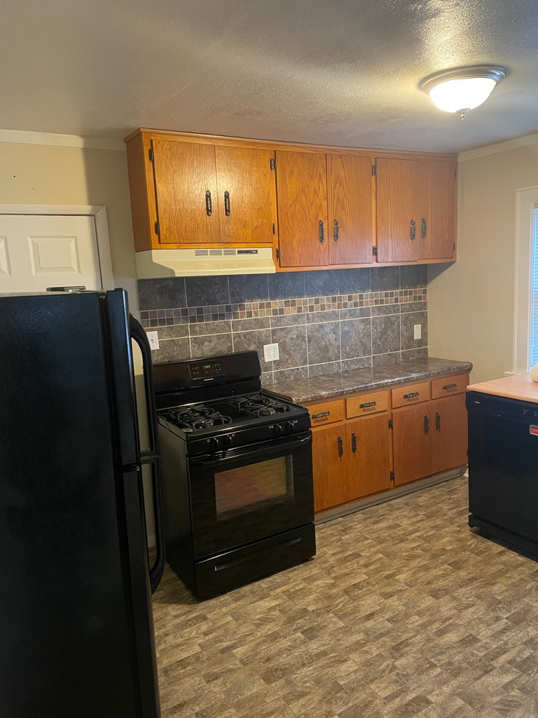 Kitchen - 212 N 63rd St