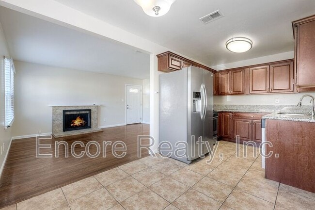 Building Photo - 6135 Chadwick Ave