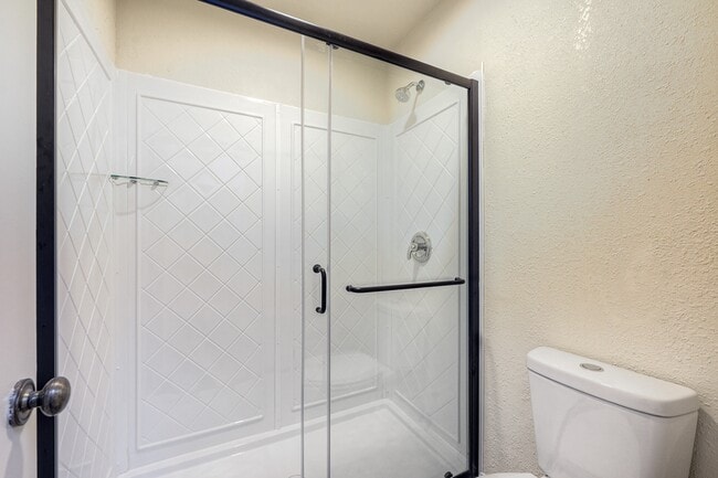 Building Photo - 806 Windward Ln