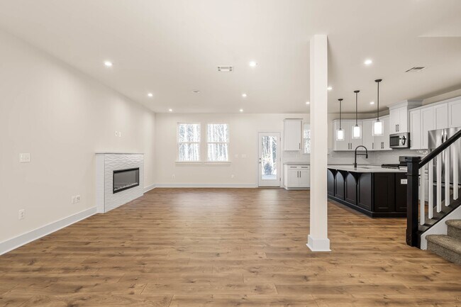 Building Photo - 383 Scranton Ln