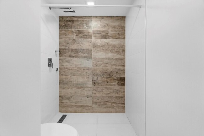 Building Photo - 1439 S Ocean Blvd