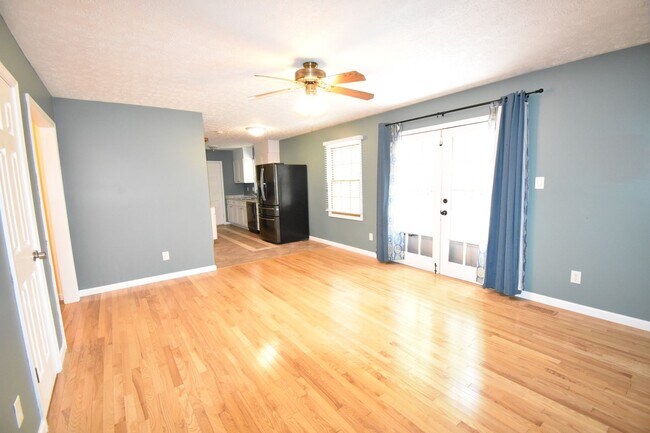 Building Photo - 333 McFadyen Dr