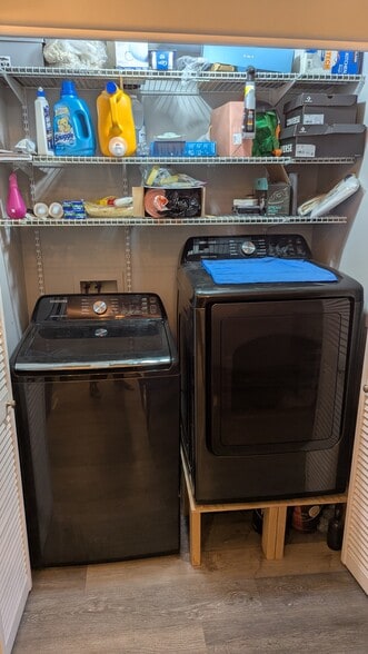 Building Photo - 3990 Centre St