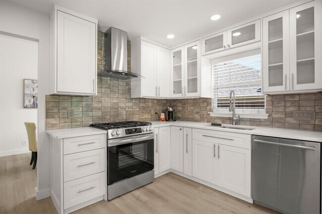 Building Photo - 9127 Edwardson Ln