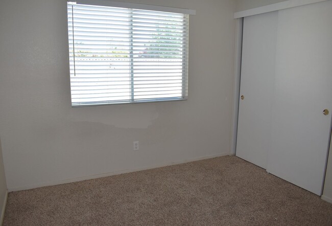 Building Photo - 6620 Verandah Ct