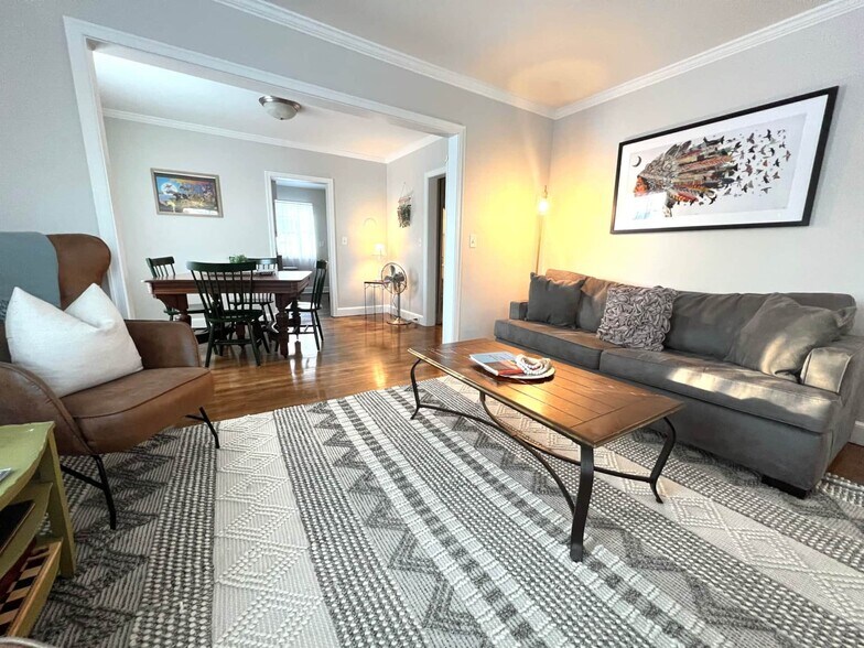 Living Room - 9 N 6th St