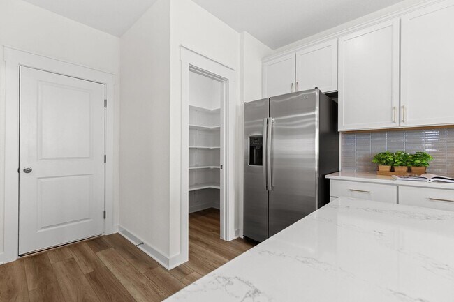 Building Photo - 120 Hartson Dr