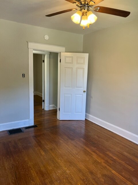 Building Photo - 5806 Ridge Ave
