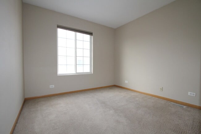 Building Photo - 3162 Cambria Ct