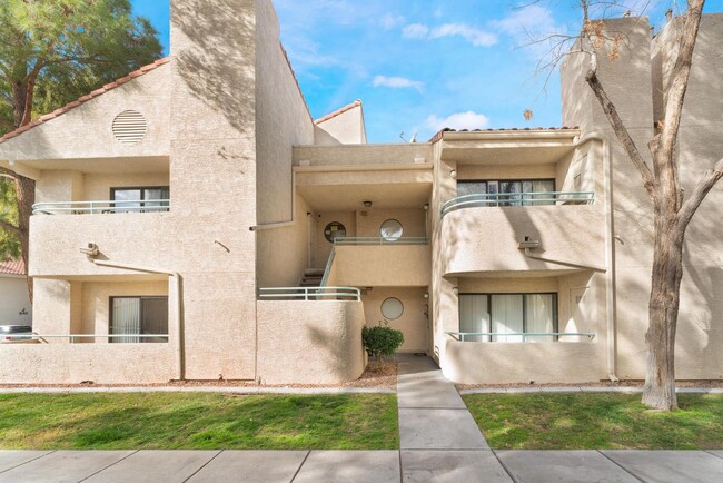 Primary Photo - Remodeled 2 Bedroom 2 Bath Condo