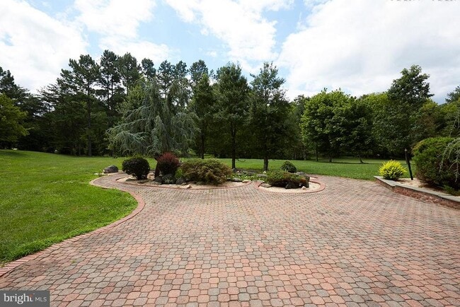 Building Photo - 9 Alloway Ct