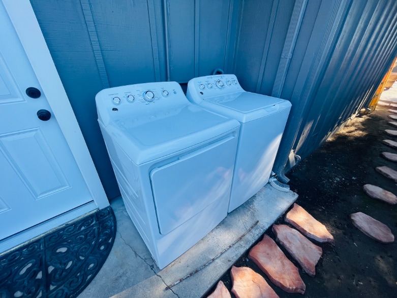 Building Photo - 3544 Clayton Rd