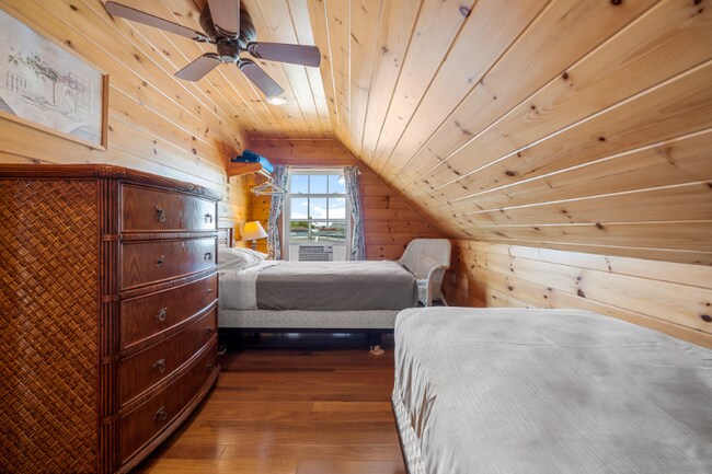 Building Photo - 2 Traynor St