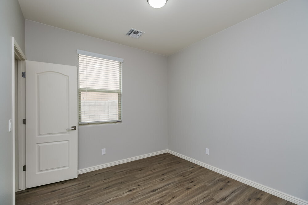 Building Photo - 20998 E Pecan Ln