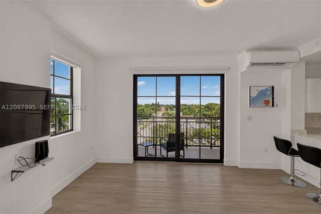 Building Photo - 4100 SW 64th Ave