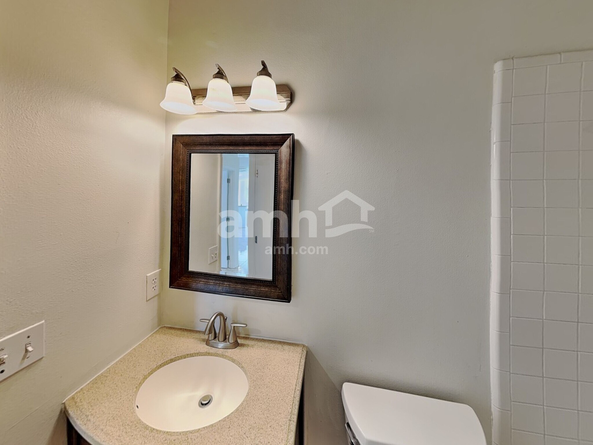 Building Photo - 1431 Londra Ln