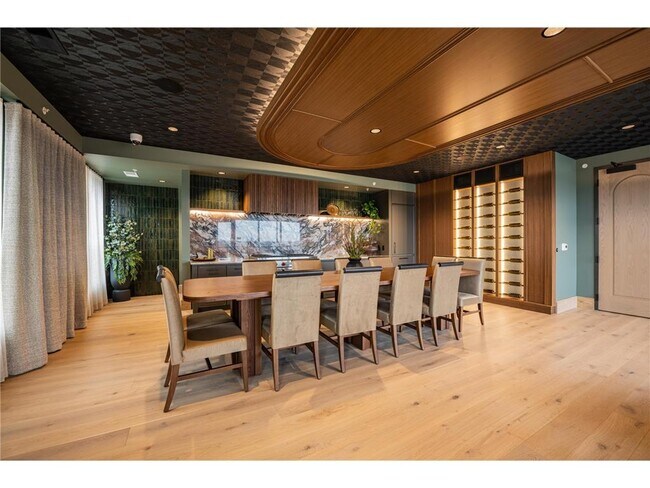 Building Photo - 640 Wisconsin Ave N