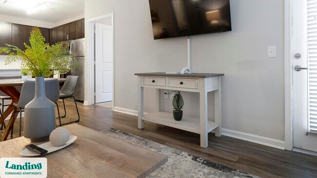 Building Photo - 915 Brentmoor Dr