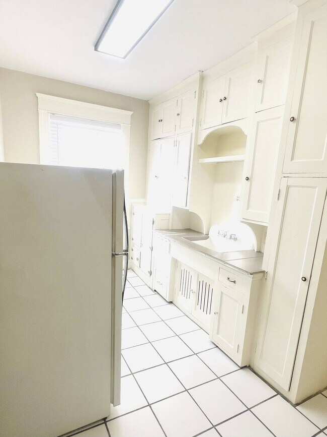 Floorplan - Avon Apartments