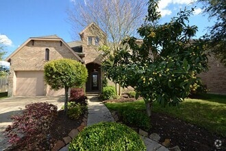 Building Photo - 6606 Cadogan Ct