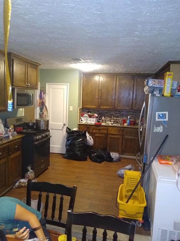 Building Photo - 7726 Darnay Dr