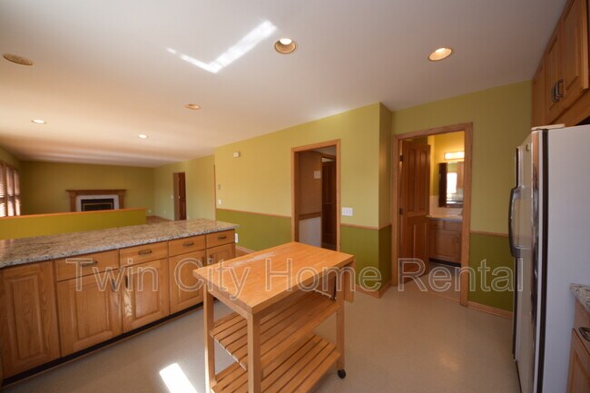 Building Photo - 14531 Wellington Rd