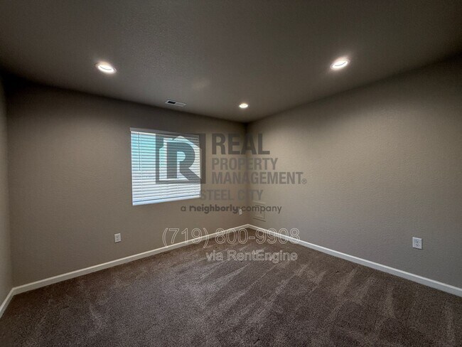 Building Photo - 155 S Stardust Cir