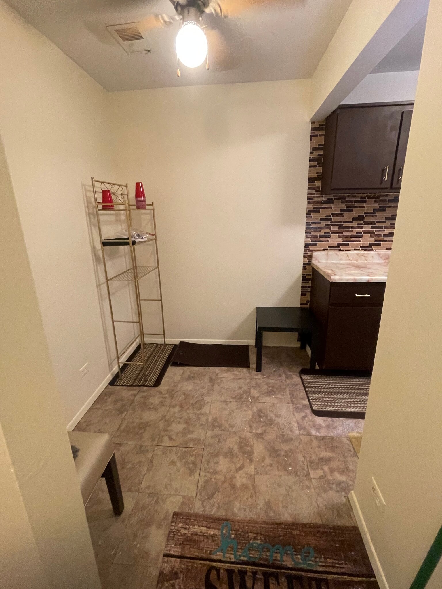 Building Photo - 7 Oak Creek Dr