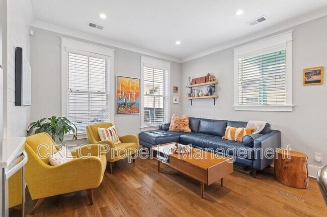 Building Photo - 3 1/2 Maranda Holmes St