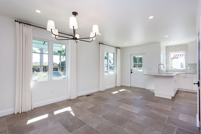 Building Photo - Restored 1928 Spanish in the Heart of Kensington