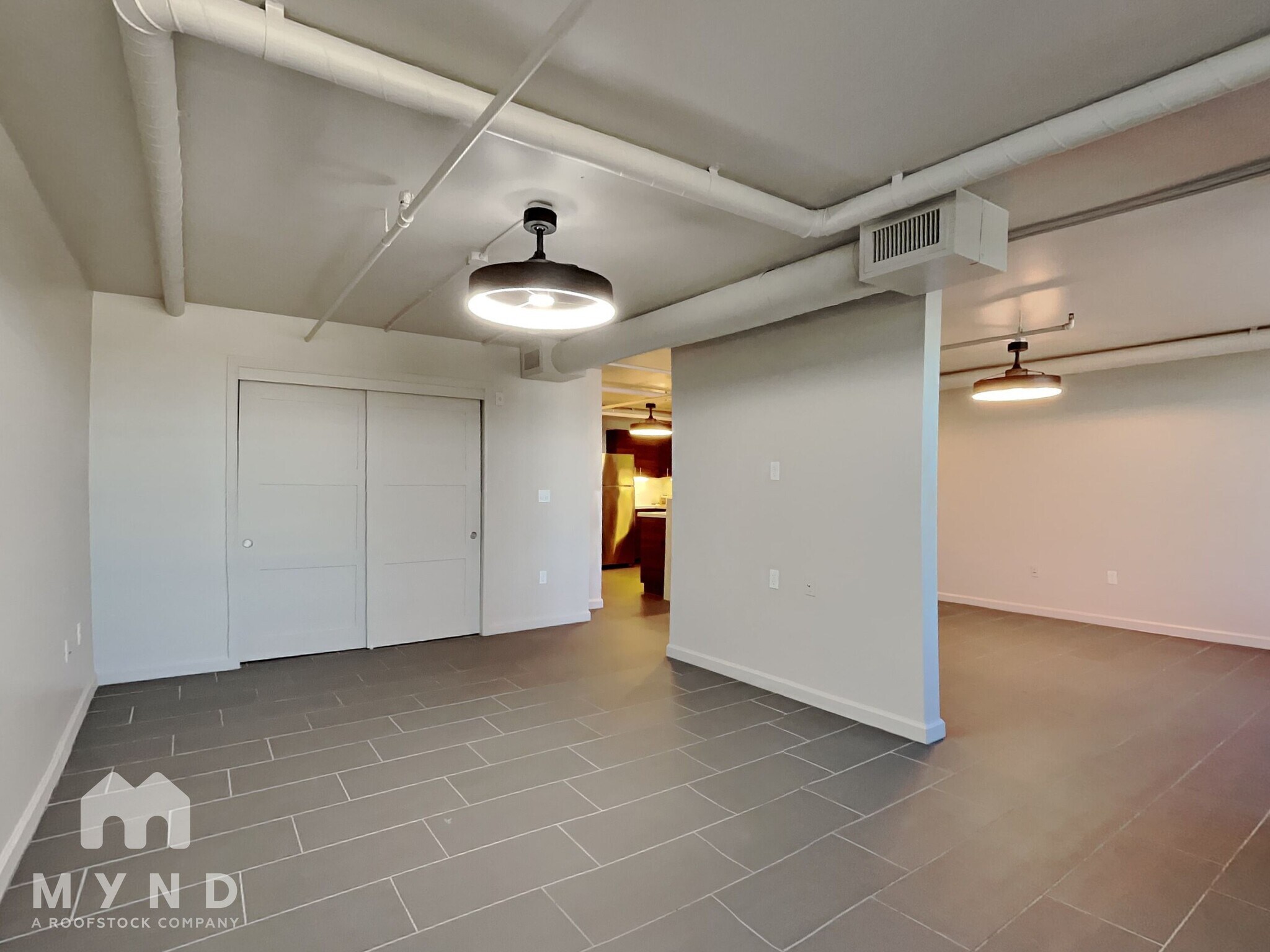 Building Photo - 535 W Thomas Rd