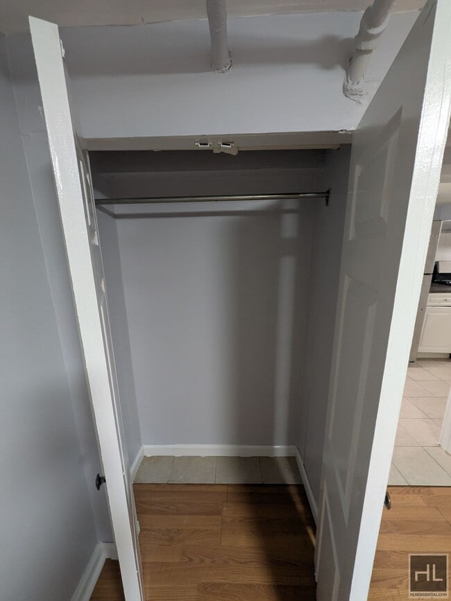 Building Photo - 335 Jerome St