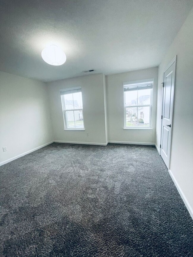 Building Photo - Beautiful 3BR 2.5BA Home w/ Pool & Fitness Access• In-Unit Laundry • Deck in Dublin