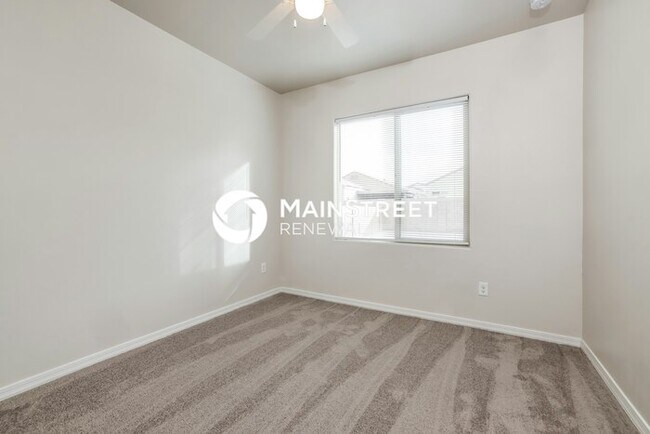 Building Photo - 5 Bedroom Pet-Friendly Home in TUCSON, AZ with Main Street Renewal