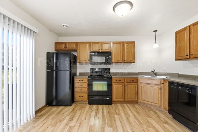 Building Photo - 2608 N Career Ave