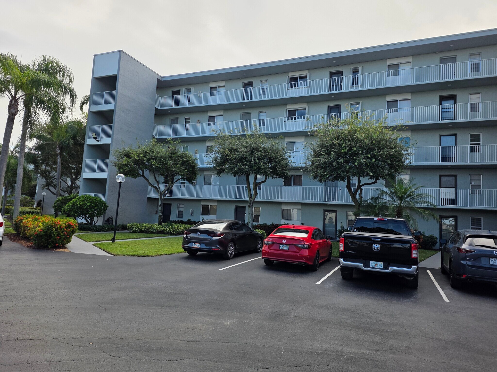 Building Photo - 2222 N Cypress Bend Dr