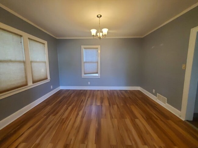 Building Photo - 1502 Cottonwood St