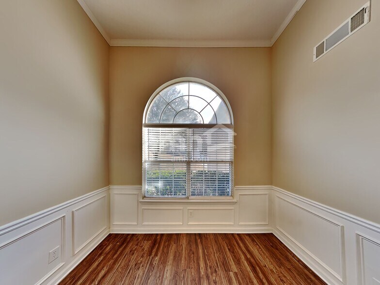 Building Photo - 6649 Overlook Rdg
