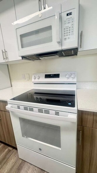 Building Photo - 6777 NW 186th Ter