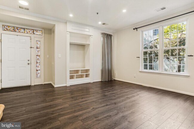 Building Photo - 8930 Milford Haven Ct