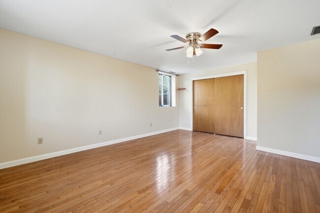 Building Photo - 30 Conant St