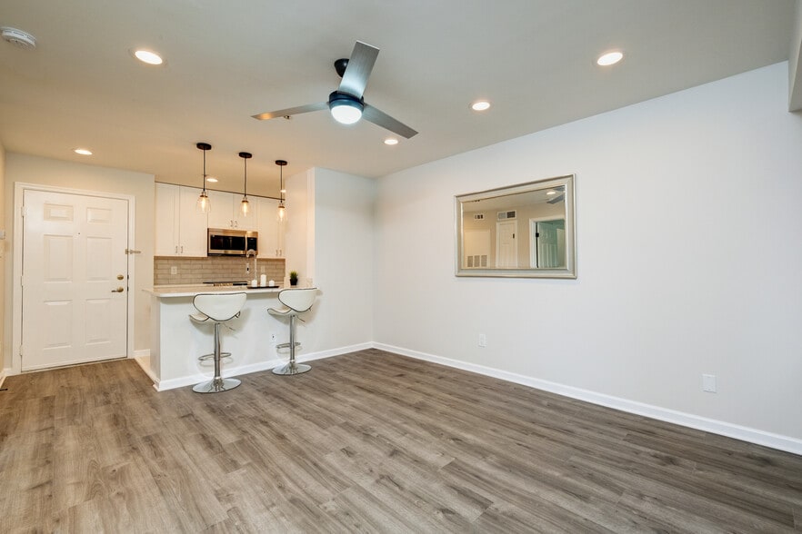 Building Photo - 3315 Wyndham Cir