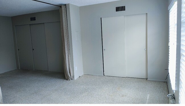 Building Photo - 2370 Jamaican St