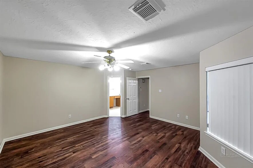 Building Photo - 3315 Candlepine Dr