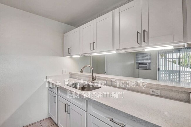 Building Photo - 91-1062-1062 Makaaloa St