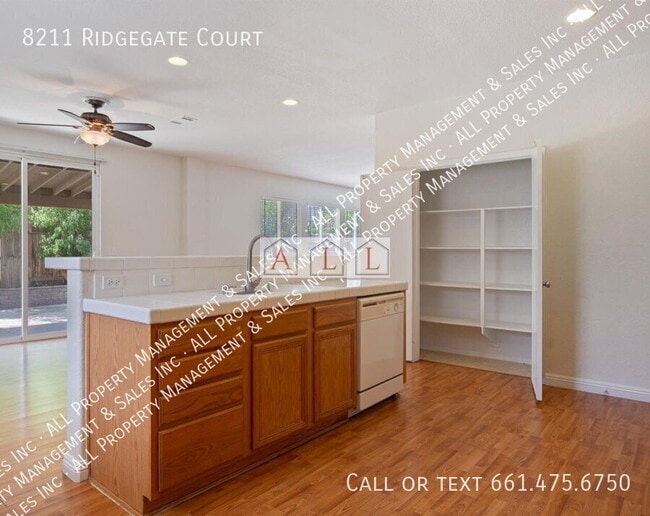 Building Photo - 8211 Ridgegate Ct