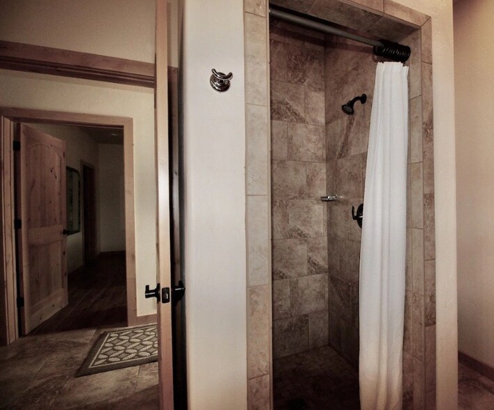 Building Photo - 783 MT-2