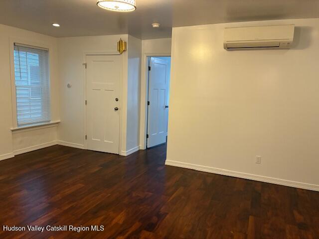 Building Photo - 246 Allen St